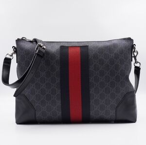 BZ28 💚 GUCCI GG Supreme Monogram Web Messenger Bag